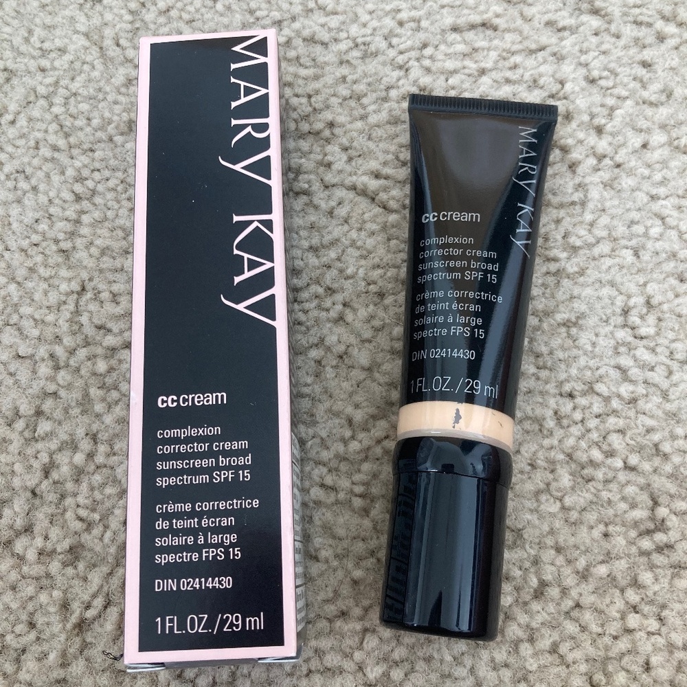 Mary Kay CC Cream  SPF 15 - Very Light - 1 fl oz~ exp. 9/25